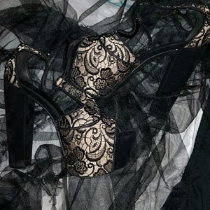 Jessica Simpson heels